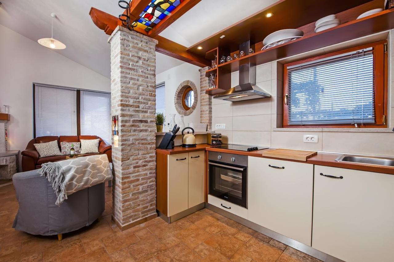 "Art House" Rovinj-Holiday, Holiday Home To Rent Rovinjsko Selo Exteriér fotografie